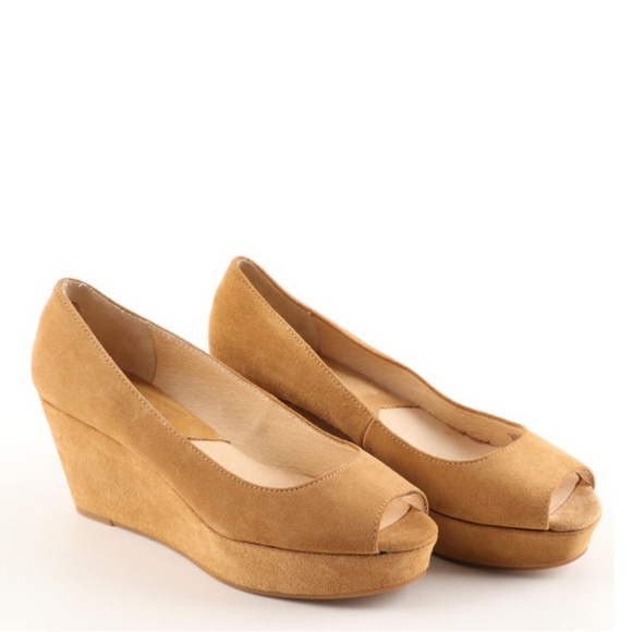 SOLD Michaels Kors Caramel suede peeptoe wedges - Picture 5 of 5